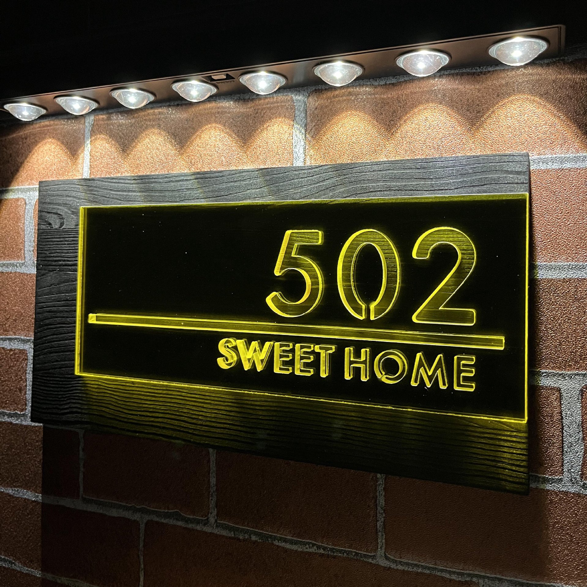 Custom Wooden Solar Powered Ad - Outdoor Power Number 리뷰 및 가격
