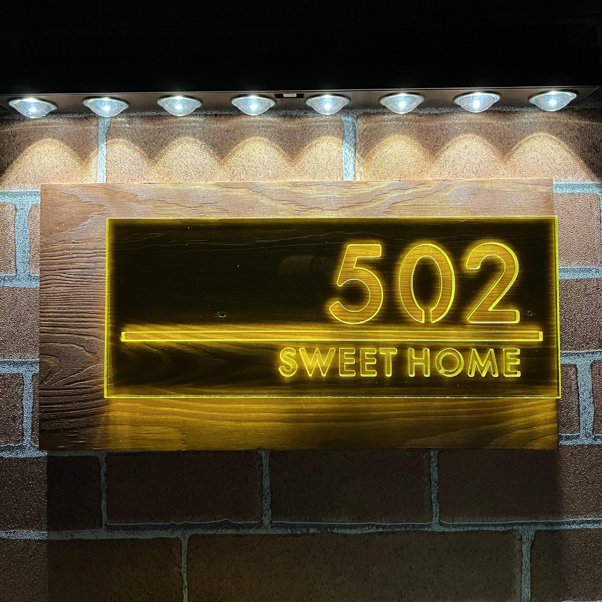 Custom Wooden Solar Powered Ad - Outdoor Power Number 리뷰 및 가격